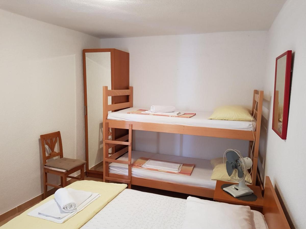 Apartmani Laguna 格拉达茨 外观 照片