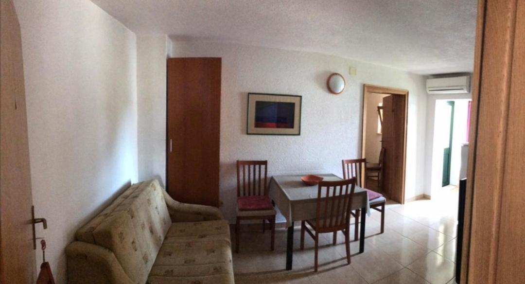 Apartmani Laguna 格拉达茨 外观 照片