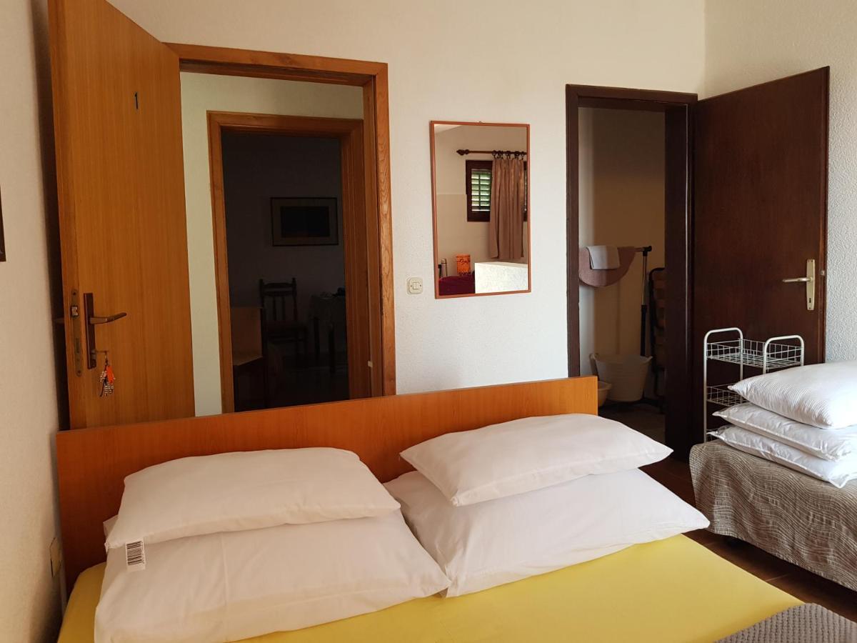 Apartmani Laguna 格拉达茨 外观 照片