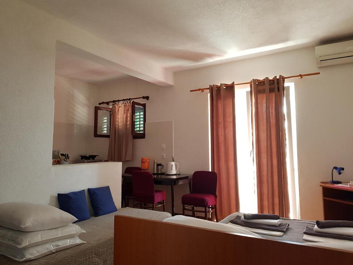 Apartmani Laguna 格拉达茨 外观 照片