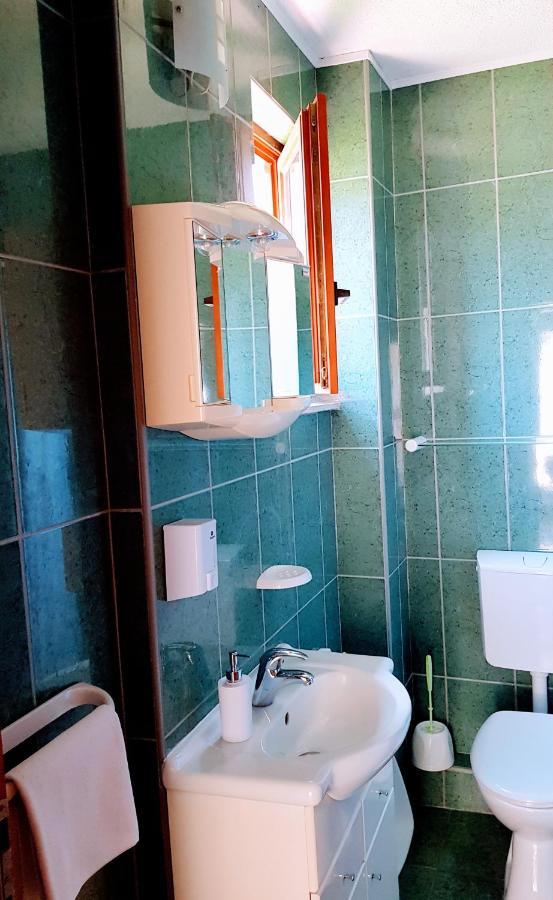 Apartmani Laguna 格拉达茨 外观 照片