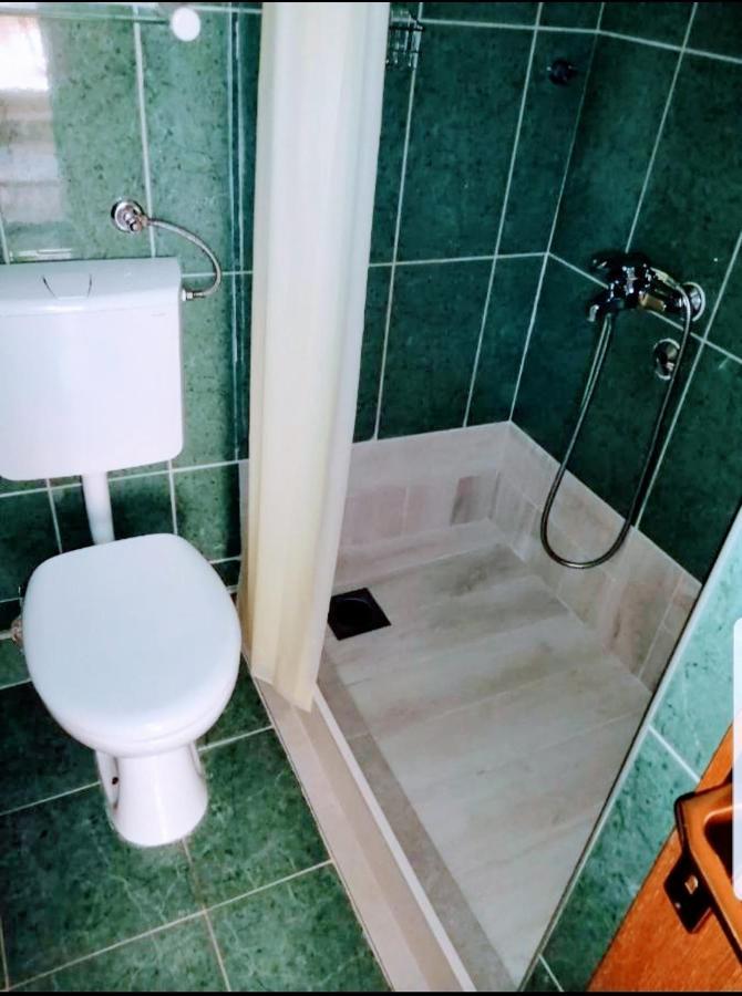 Apartmani Laguna 格拉达茨 外观 照片