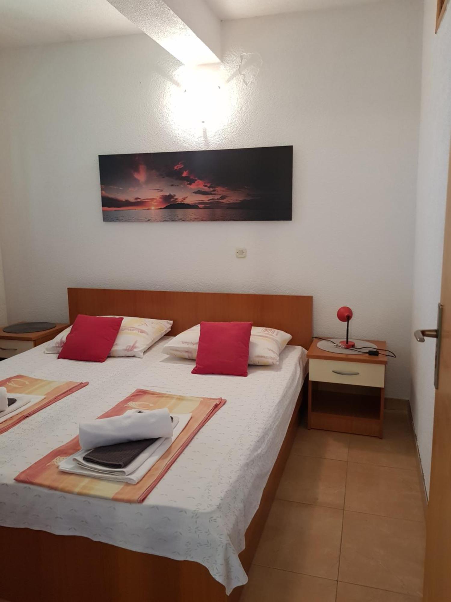 Apartmani Laguna 格拉达茨 外观 照片