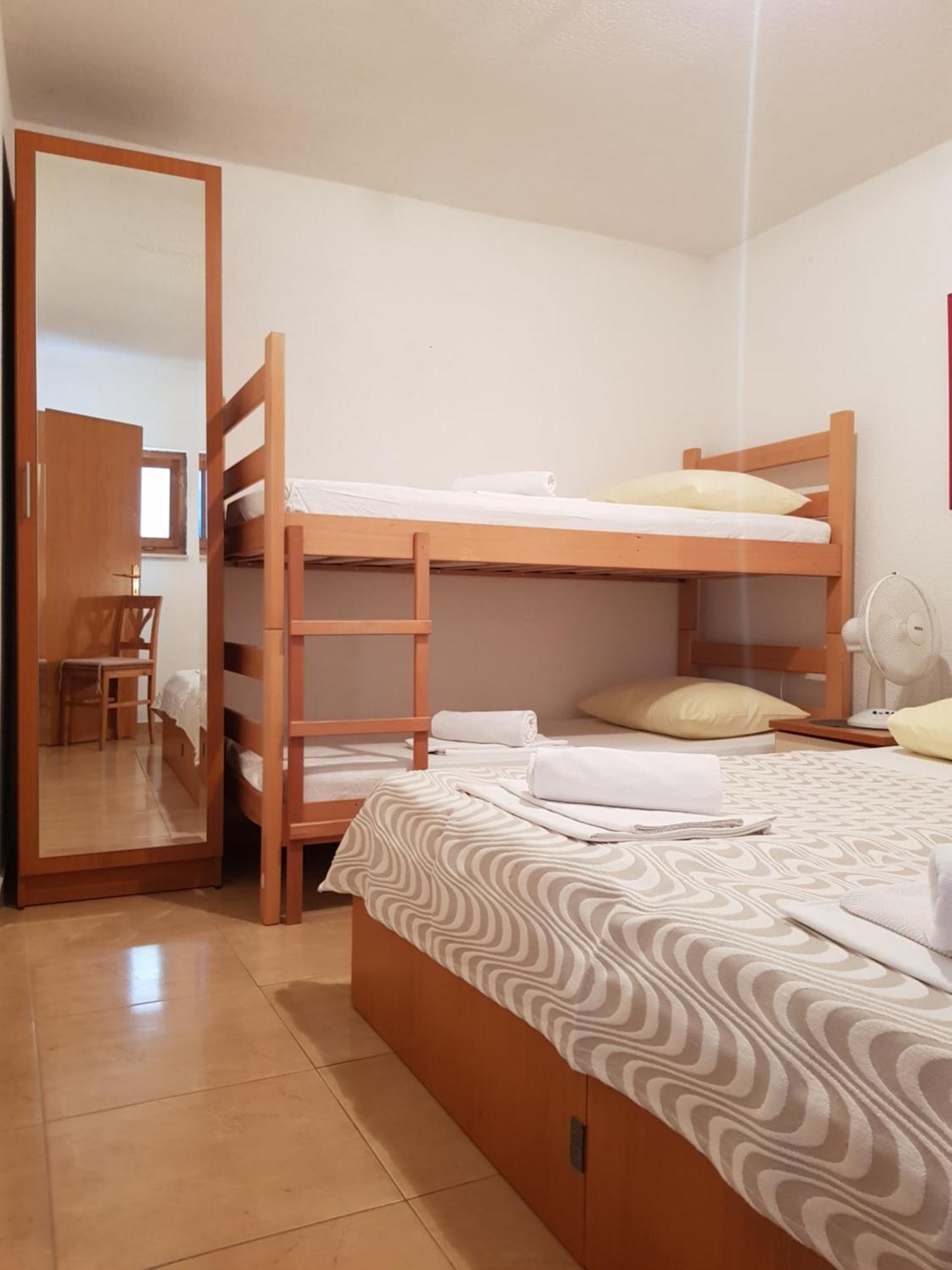 Apartmani Laguna 格拉达茨 外观 照片