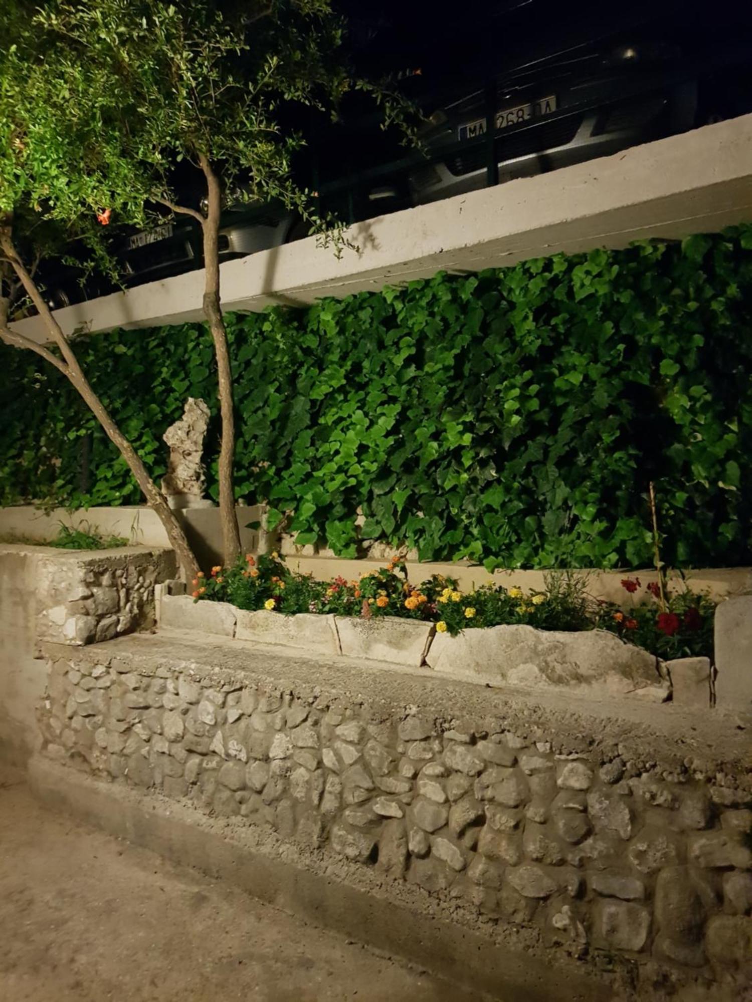 Apartmani Laguna 格拉达茨 外观 照片